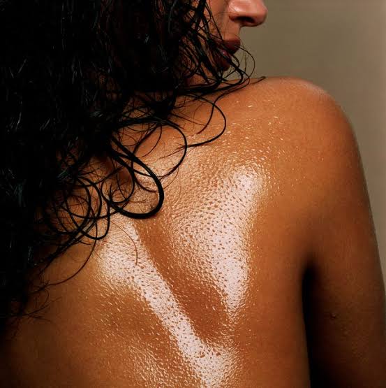 Premium Warming Body Massage Oil – Exotic Fruit Aroma (50ml)